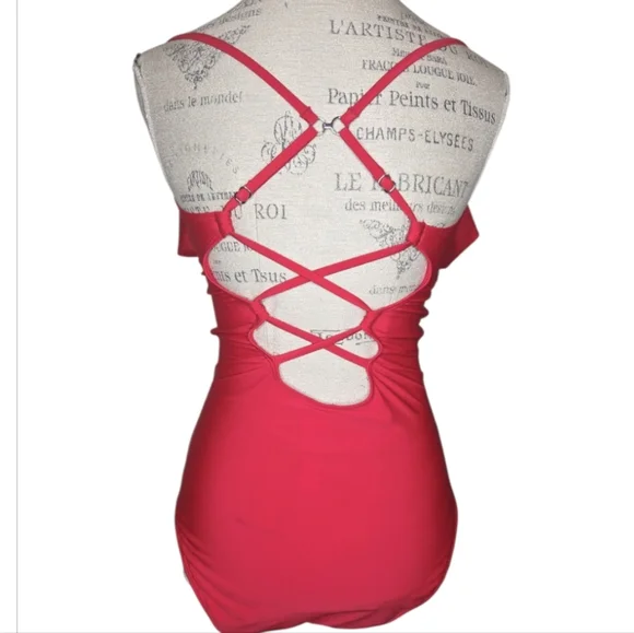 Cupshe Red Ruffled Sweetheart Neckline Long Torso One Piece Swimsuit Size LT - Picture 3 of 12